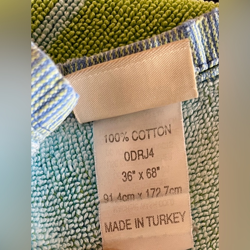 L.L. Bean Blue and Green Beach Towel - Picture 6 of 6